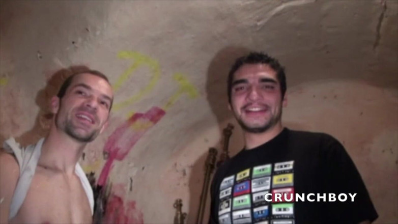 Crunch Boy: Straigth curious fuckgin a gay in discret basement