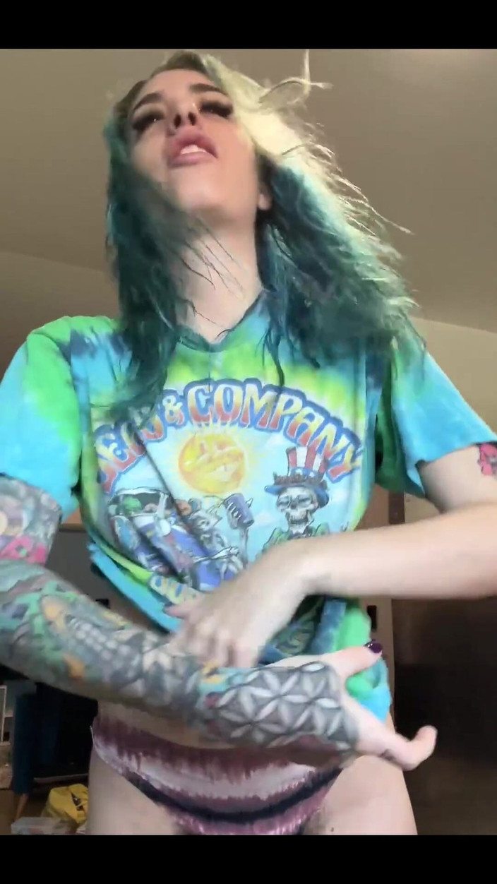 Pearlsage: Potrząsa moją grubą owłosioną dupą