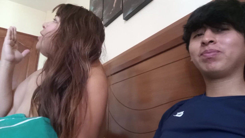 Moo DBOXXX: 내가 페이스 북에서 만난이 싱글 엄마를 봐, 그녀는 창녀와 섹스 중독자