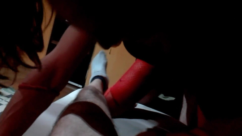 Marian sofar: Ela chupa como uma louca com outro pau na bunda