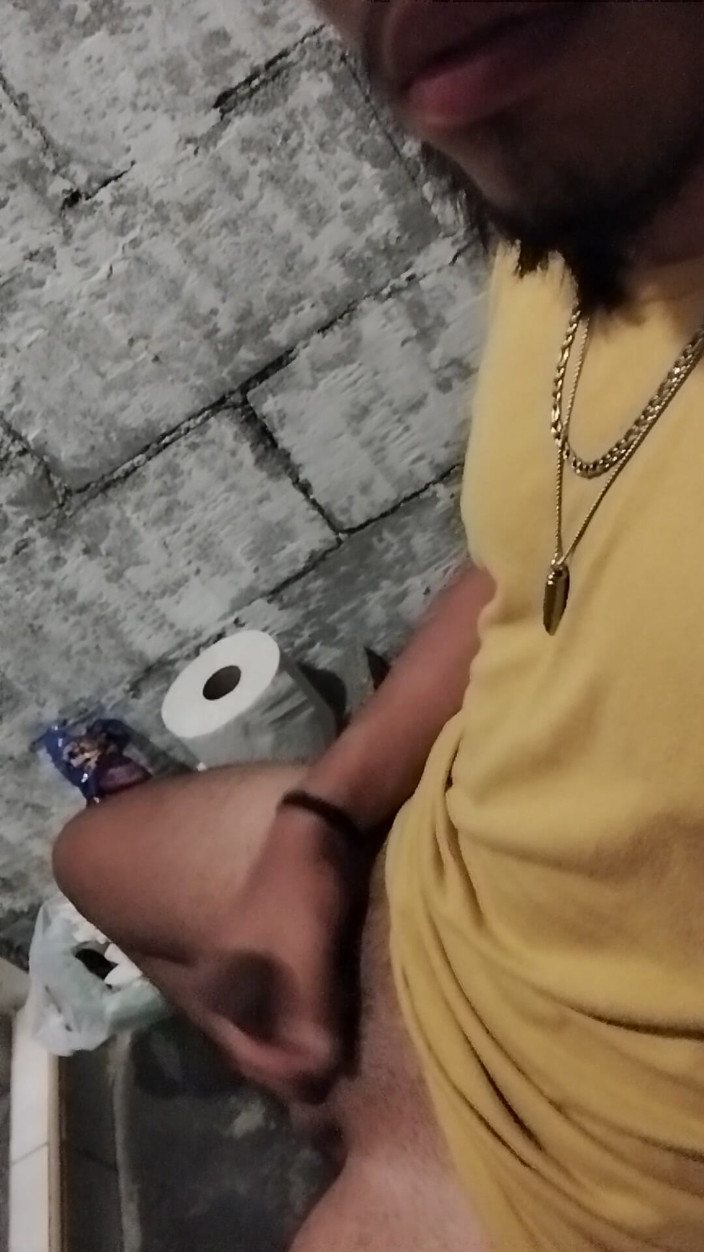AlexAlejandro13: Únete Al Baño