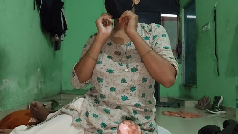 Lovely Dipti: Iubita sexy desi oferă o muie perfectă, futai pe toată...
