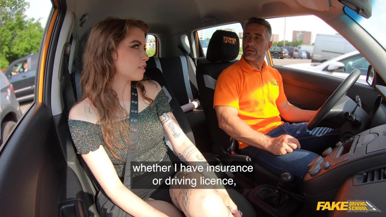 Fake Driving School: Falešná autoškola - Eden Ivy šuká o slevu na řidičský test