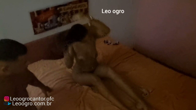 LeoOgro: Soție sexy o ia tare, se