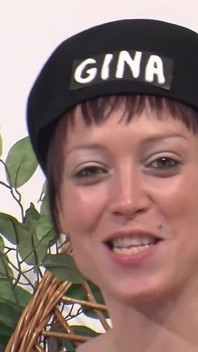 Gina ile çılgın komşular - üçlü seks