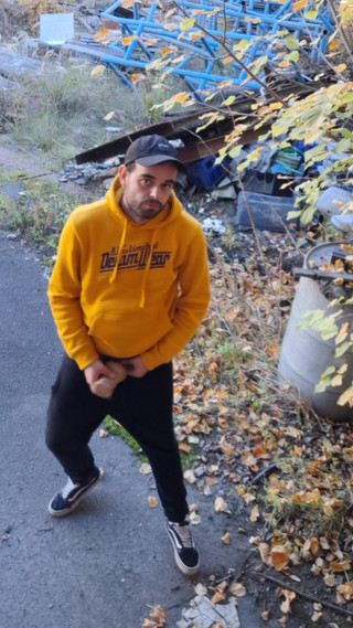 jerkofflover: Terk Edilmiş Bir Fabrikada Açık Havada Ve Salonların İçinde Mastürbasyon Yapmak