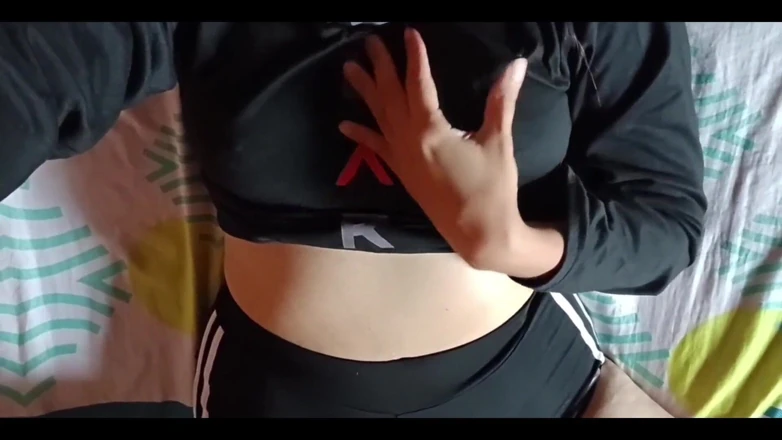 Yulieth Gomez: 大学長の継娘のビデオ