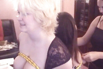 Radical Lesbian: Bondage vrouwen