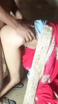 Setelah ngentot sama suaminya, kakak ipar india ini pergi ke kamar kakak iparnya dan memeknya dientot habis-habisan