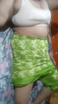 배다른 여동생의 의붓여동생이 보지를 빨고 보지를 벌려 일을 끝냈어