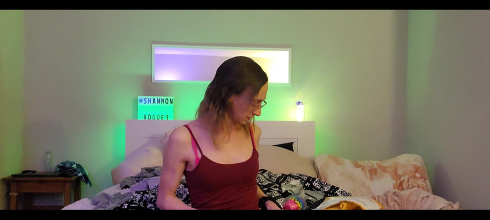 Shannon Rogue: Başka bir eğlenceli küçük kutulama videosu