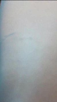 Schwarzes nylon glänzende blaue strumpfhosen und maske blowjob