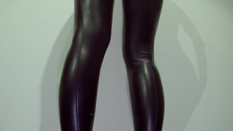 Leather Addict: Leggings de couro pretas apertadas - Sexy Nia