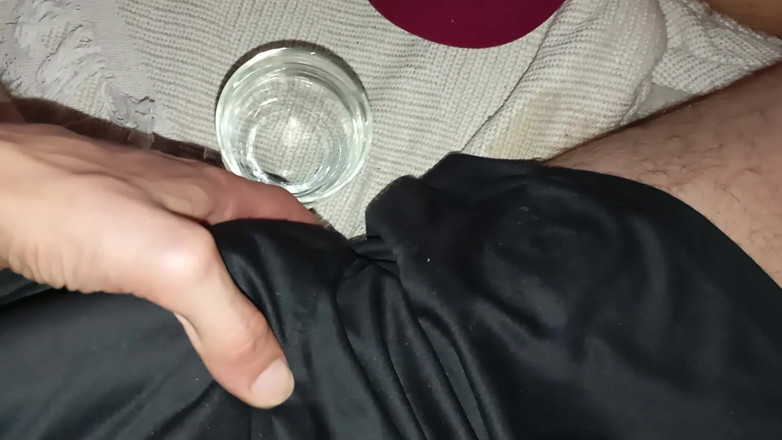 Elvissc: Bohatý velký penis tvrdě ošukal sklo a vnitřní výstřik byl...