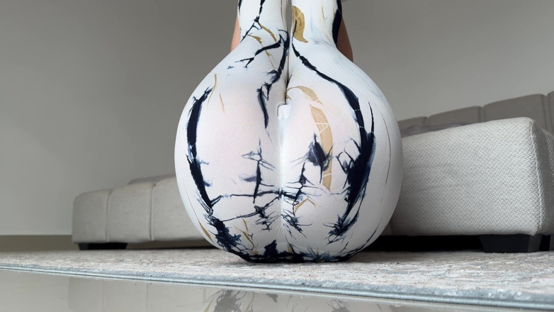 Mrs Peachesxx: Lukta dina yogainstruktörs pruttar i gym leggings
