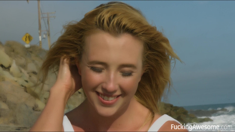 Fucking Awesome: Soare, plajă și sex - Samantha Rone