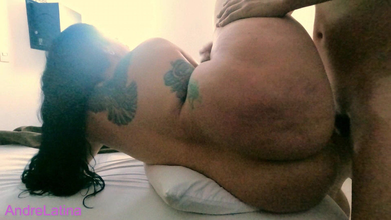 Gatita latina: Le Piace Succhiare E Farsi Scopare