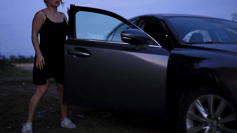 Mrs Peachesxx: Stopped on the Side of the Road to Pee on...