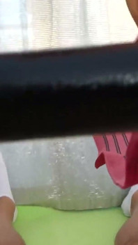 Creampie tebal membuatkan MILF memancut dengan tidak terkawal