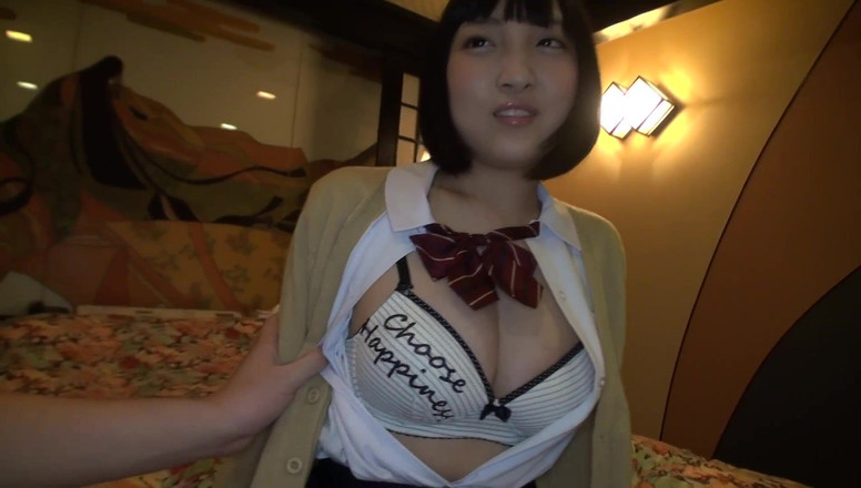 Strix: Люди кажуть, що вона схожа на Хіроуз. Цицьки D-розміру, люблять відразу кілька членів, а особливо старших чоловіків. До Акабане!