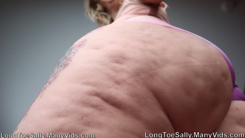 Long Toe Sally Big Buns: Thick Maxed Out