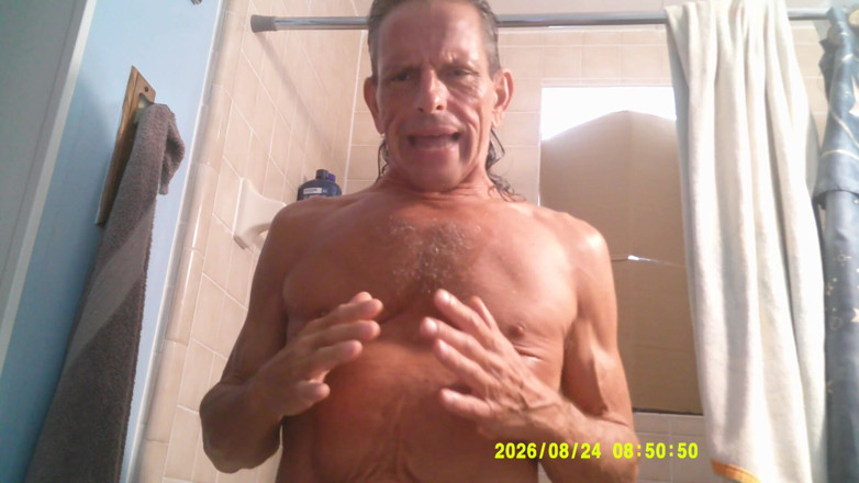 COBRA CRAIG: Chuveiro com Cobra como ele explica que cuidados de saúde...