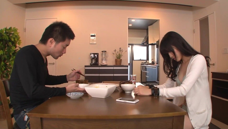 Eagle-Special: Hospodyňka zamčená uvnitř hned poté, co její manžel odejde