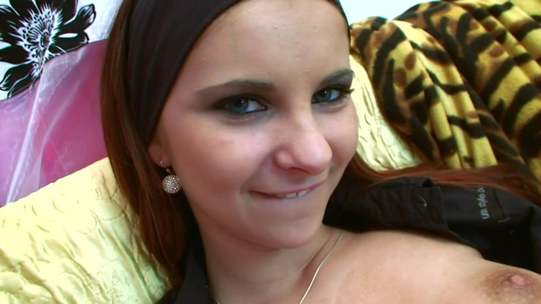 Emma Gold: Strapon dildo je v mé kundičce tak dobrý