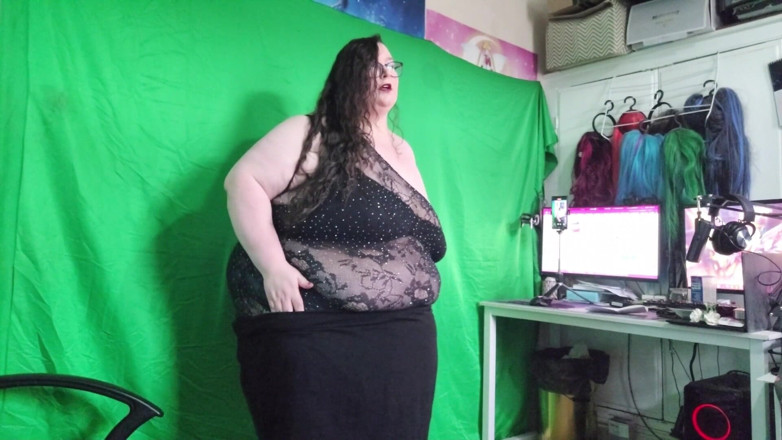 SSBBWLadyBrads: Grandota en movimientos sensuales y strip