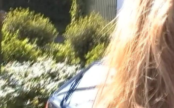 Enjoy German porn: Frumoasă păpușă germană futută în diferite locuri publice