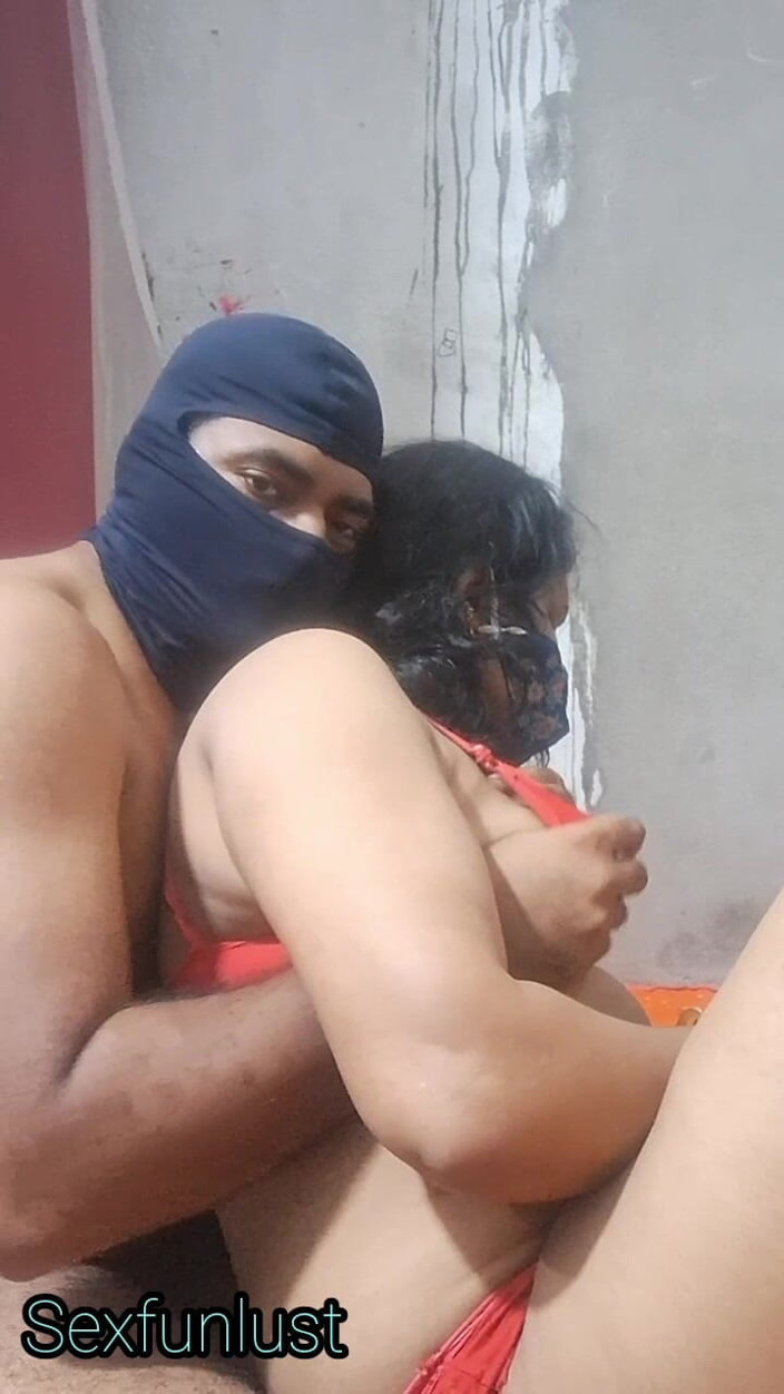 Sexfunlust: Lusty Richa wyciąga spermę z kutasa desi gwiazda porno