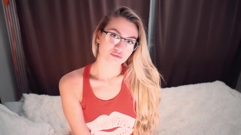ReplayXXXLady: Od zabawy do seksu z gorącą przyrodnią siostrą