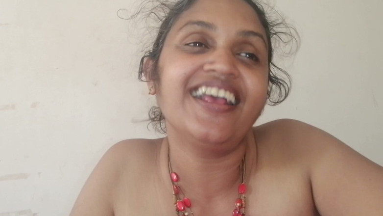 Tina Baby: desi bhaabhi pakri gee husnph apne ophis sekretri ko chod...