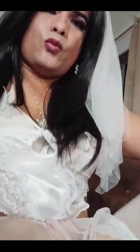 TSquennAna: 가출한 신부