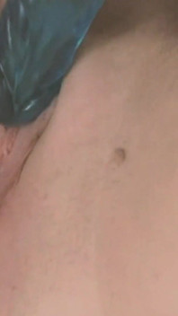 Adegan seksi amatur 3_brunette dengan pantat besar dalam seluar dalam mengongkek pepeknya dengan dildo