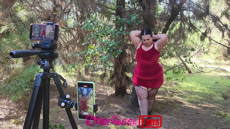 Riderqueen BBW Step Mom Latina Ebony: ライダークイーン・アウトドア:アウトドアファンのためのビデオ