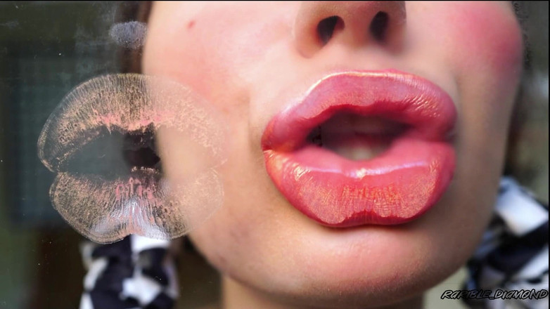 Rarible Diamond: Sensual Golden Melting Kiss
