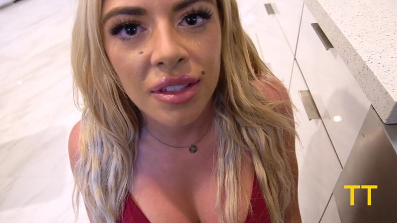Teddy Tarantino: Horny GF Vivianne De Silva Wants to Fuck but BF...