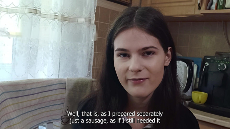 Honey Nasia: Kamarádka přišla pít kávu, ale dostala část spermatu do pusy!!