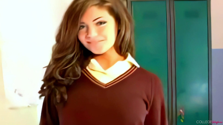 College Uniform: Samantha Buxton कक्षा सामंथा बक्सटन की विशेषता है