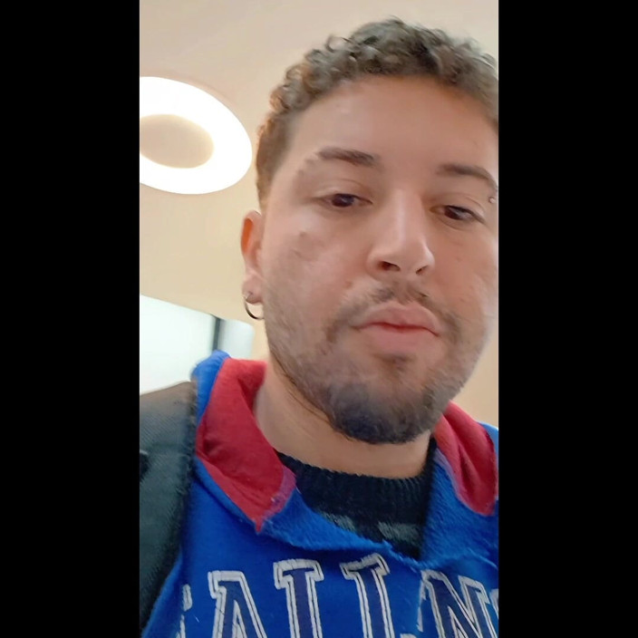 Marcosninfo: Fui Pego Me Exibindo Dentro Do Banheiro Masculino De Pau...