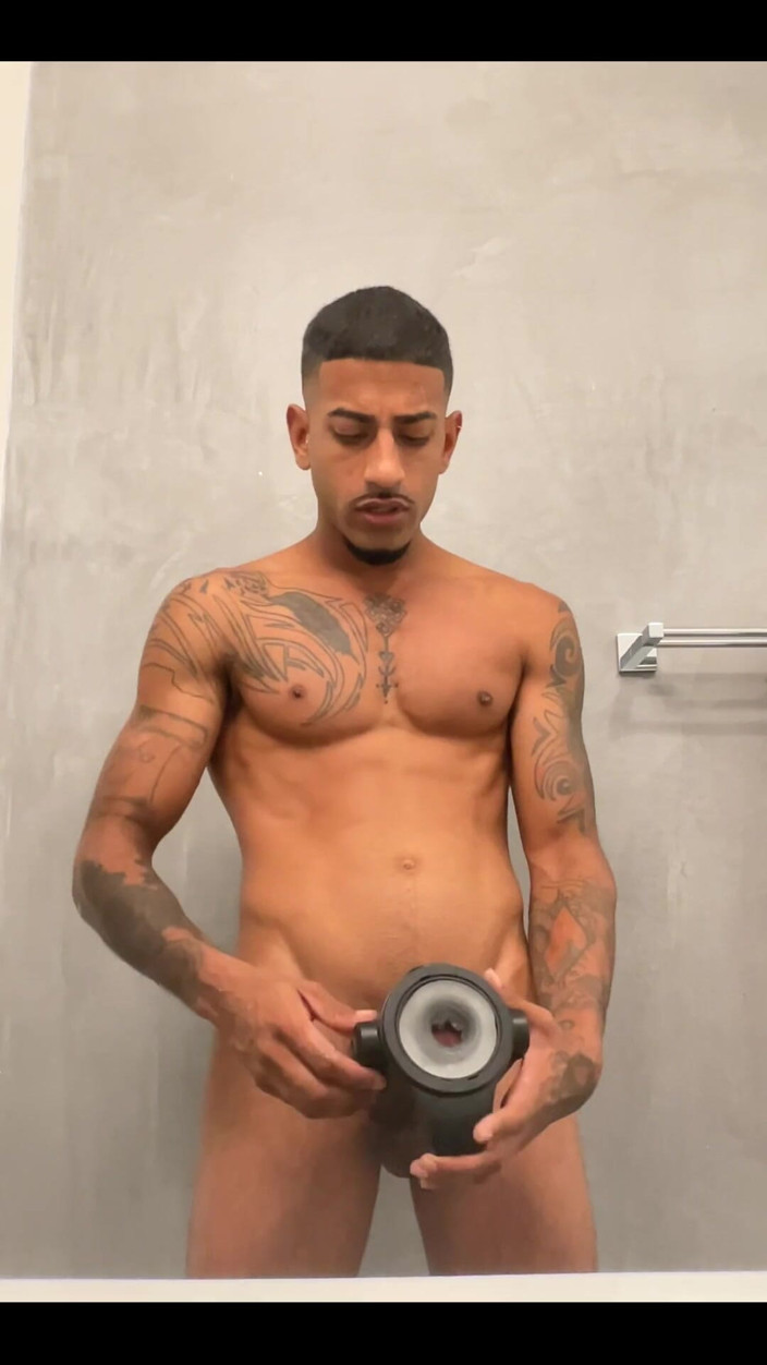Nando Sinz: Sex Bot Vs 1