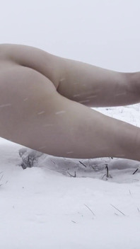 Snowy Exposure: Nude Flex & Frigid Cum Blast in Public