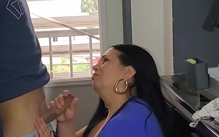 Riderqueen BBW Step Mom Latina Ebony: 부엌에서 혼자 따먹히는 밀프