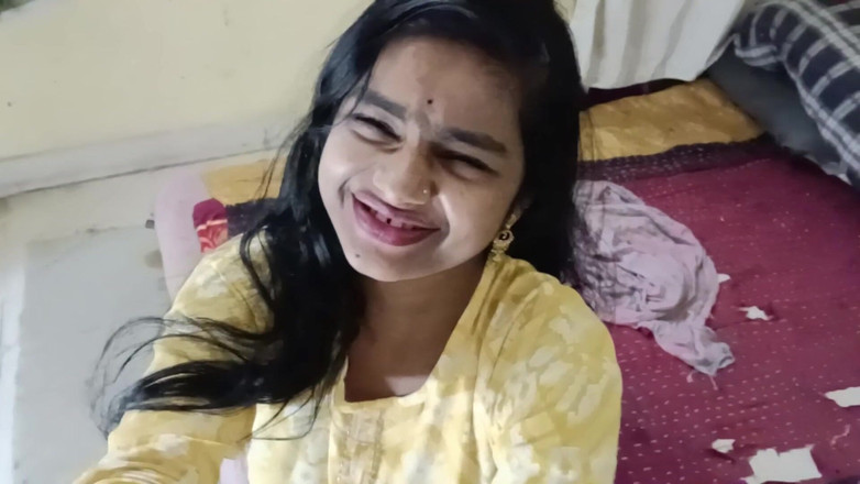 AmpleOunce283: Une bhabhi sexy était seule à la maison, je suis allée l’enculer