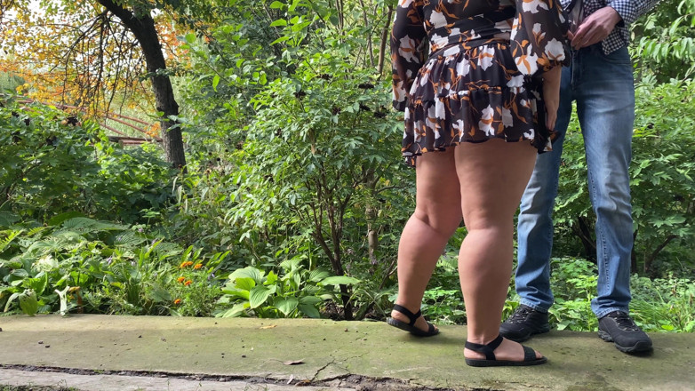 OurFetishLife: Stiefmoeder weet precies wat ze op straat met mijn lul...
