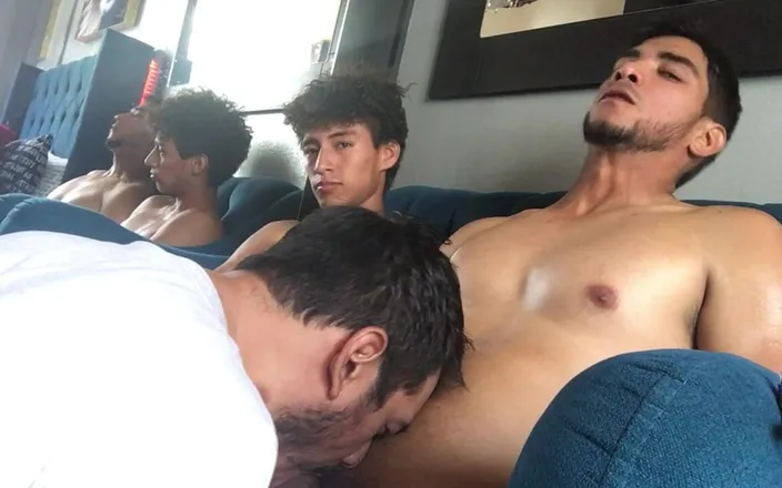 The-hook305: Quiet Straight Hunk Is in Need of a Good Blowjob...