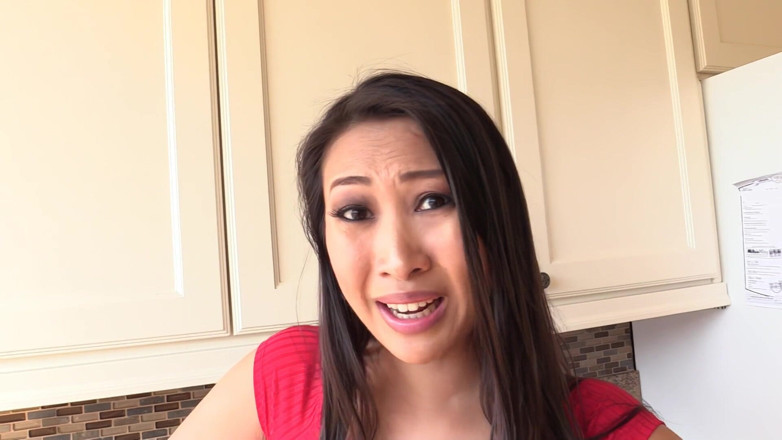 Petite creampie Asian Cumdump sluts: 18 anos asiática com peitos grandes recebe!