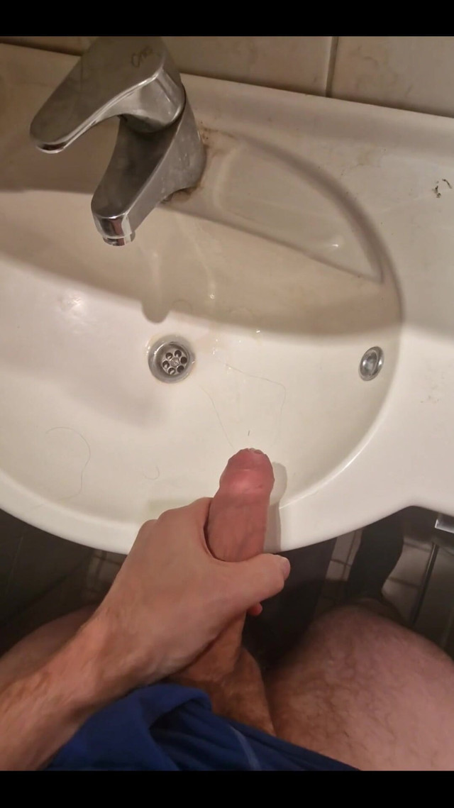 Wake up at Friend's House, Hungover. What Else You Gonna Do Than Cum? (Awesome a) Wake up at Friend's House, Hungover. What Else You Gonna Do Than Cum? (Awesome a)