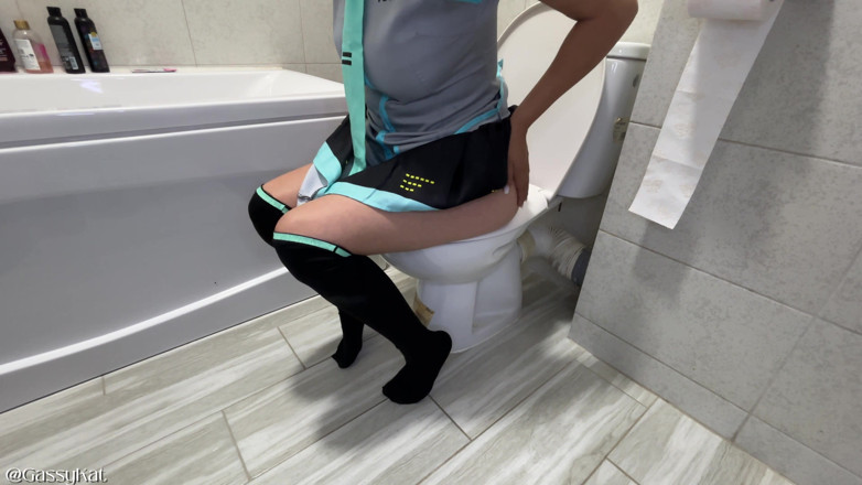GassyKat: The Daily Toilet S2 Episode 20: Hastune Miku